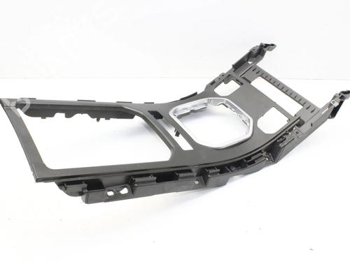 middle-console-land-rover-range-rover-evoque-l538-2011-2012-2013-2014-2015-2016-2017-2018-2019-39776948 main image