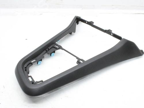 Consola central Consola central RENAULT ARKANA I (LCM_, LDN_) 1.6 E-TECH 145 (LDMU) (143 hp) 39799609 39799609