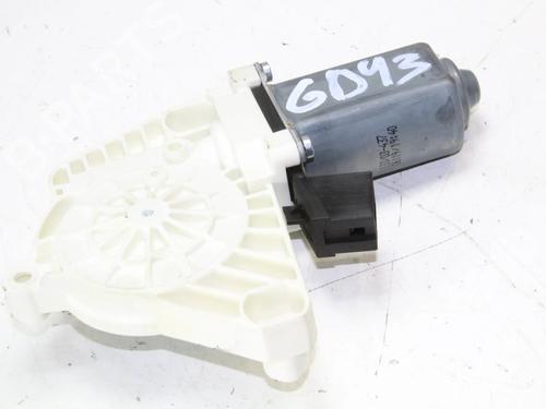 Used Right rear window motor Right rear window motor MERCEDES-BENZ B-CLASS Sports Tourer (W245) B 200 CDI (245.208) (136 hp) 39801223 39801223
