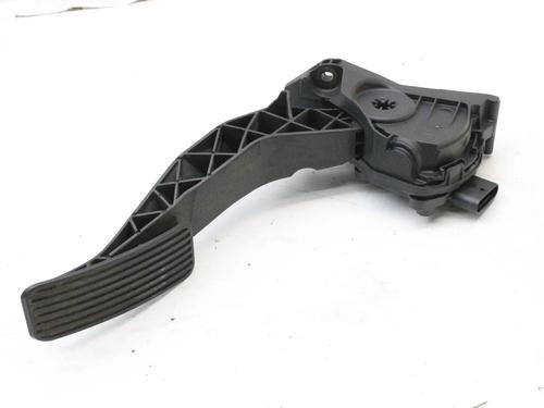 Pedal Pedal OPEL ASTRA K (B16) 1.4 (68) (100 hp) 39852607 39852607