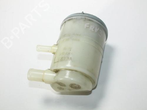 Used Power steering reservoir Power steering reservoir MERCEDES-BENZ C-CLASS (W205) C 250 BlueTEC / d (205.008, 205.006) (204 hp) 39834993 39834993