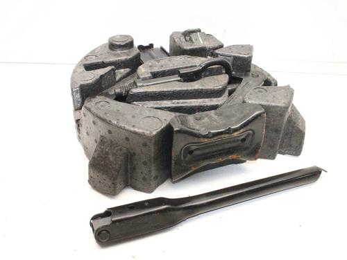 Reservehjul kit Reservehjul kit FORD KUGA II (DM2) 2.0 TDCi 4x4 (180 hp) 39851187 39851187