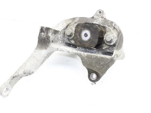 Used Engine mount Engine mount MERCEDES-BENZ VITO Van (W447) 109 CDI (447.601, 447.603, 447.605) (88 hp) 39833015 39833015