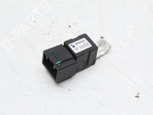 Used Electronic module Electronic module RENAULT ARKANA I (LCM_, LDN_) 1.6 E-TECH 145 (LDMU) (143 hp) 39815833 39815833