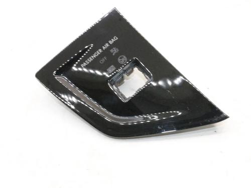 Used Electronic module Electronic module VW POLO VI (AW1, BZ1, AE1) 1.0 (65 hp) 39864627 39864627