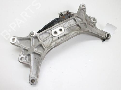 Gearbox mount MASERATI QUATTROPORTE VI 3.0 D | BP39799131M88 - Image 5