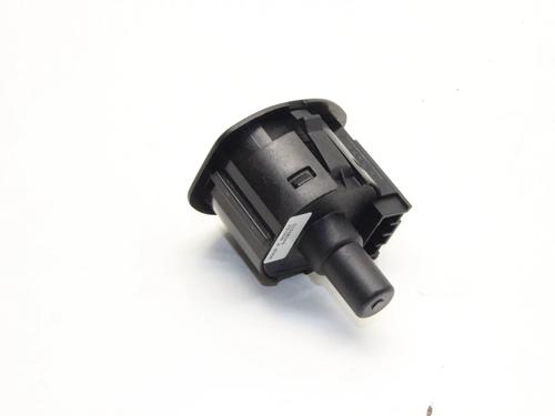 Switch VOLVO V40 Hatchback (525) D3 | BP39791863I30 - Image 2