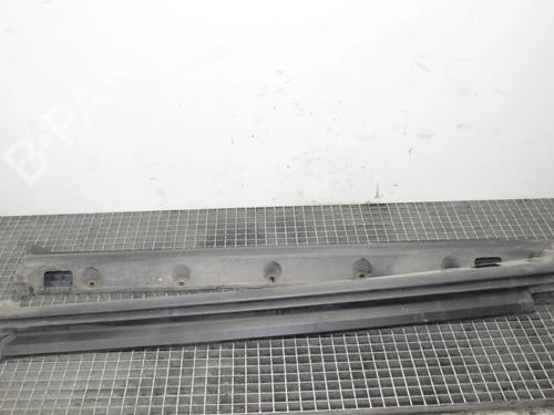 Høyre side kjol Høyre side kjol LAND ROVER RANGE ROVER III (L322) 3.6 D 4x4 (272 hp) 39875824 39875824