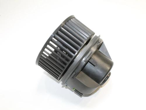 Heater blower motor FORD KUGA II (DM2) 2.0 TDCi 4x4 | BP39822939M62 - Image 3