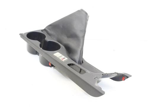 Koppholder/Gjenstandsholder Koppholder/Gjenstandsholder TOYOTA YARIS (_P21_, _PA1_, _PH1_) 1.6 GR 4WD (GXPA16) (261 hp) 39839845 39839845