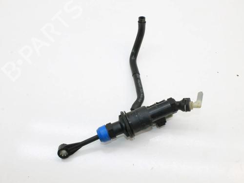 Used Clutch slave cylinder Clutch slave cylinder RENAULT CAPTUR II (HF_) TCe 100 (HFMT) (101 hp) 39795470 39795470