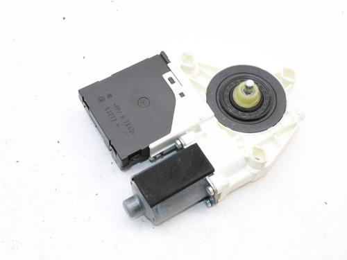 Used Right front window motor Right front window motor AUDI TT (8J3) 2.0 TTS quattro (272 hp) 39990382 39990382