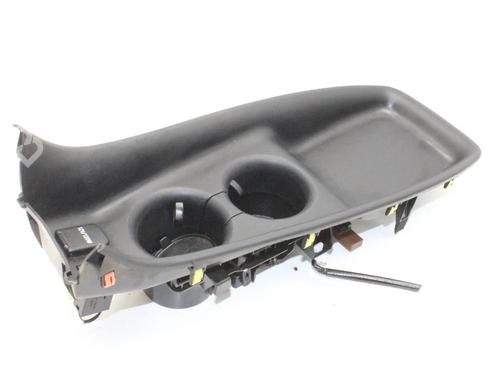 Koppholder/Gjenstandsholder Koppholder/Gjenstandsholder TOYOTA PRIUS (_W5_) 1.8 Hybrid (ZVW50, ZVW50_, ZVW51_, ZVW50R, ZVW51) (122 hp) 39840563 39840563