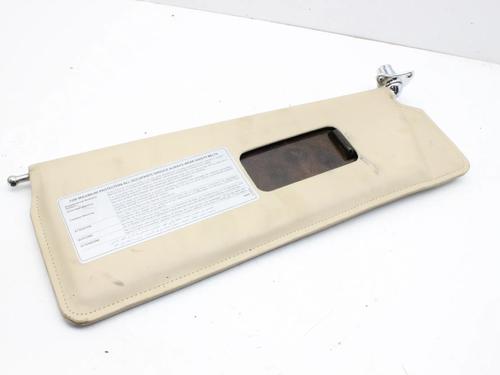 Used Right sun visor Right sun visor ROLLS-ROYCE SILVER SPIRIT 6.75 (305 hp) 40015205 40015205