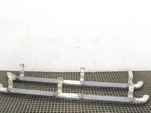 Højre sidekjole Højre sidekjole FORD RANGER (TKE) 2.2 TDCi 4x4 (150 hp) 39845762 39845762