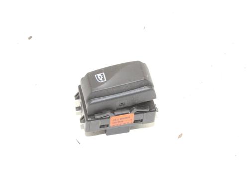 Kombi Kontakt / Stilkkontakt Kombi Kontakt / Stilkkontakt DACIA SANDERO II 1.5 dCi (90 hp) 39853824 39853824