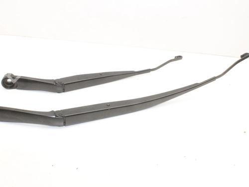 Used Front windshield wiper arm Front windshield wiper arm KIA PICANTO III (JA) 1.2 (84 hp) 39861046 39861046
