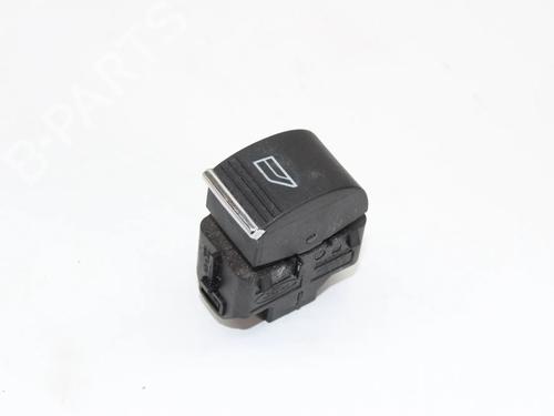 Used Right rear window switch Right rear window switch FORD KUGA II (DM2) 2.0 TDCi 4x4 (163 hp) 39802336 39802336