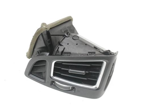 Difusor / Saída de ar Difusor / Saída de ar FORD KUGA II (DM2) 2.0 TDCi 4x4 (180 hp) 39839585 39839585