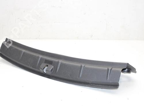 Used Tailgate trim Tailgate trim MINI MINI COUNTRYMAN (R60) Cooper SD ALL4 (143 hp) 39831870 39831870