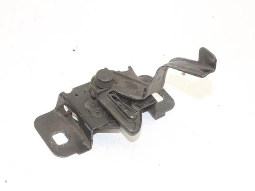 hood-lock-opel-astra-k-b16-2015-2016-2017-2018-2019-2020-2021-2022-39771048 main image
