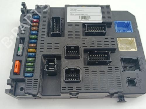Used Fuse box Fuse box 36970060 36970060