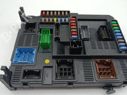 Used Fuse box Fuse box 36970089 36970089