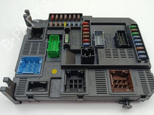 Used Fuse box Fuse box 36970086 36970086