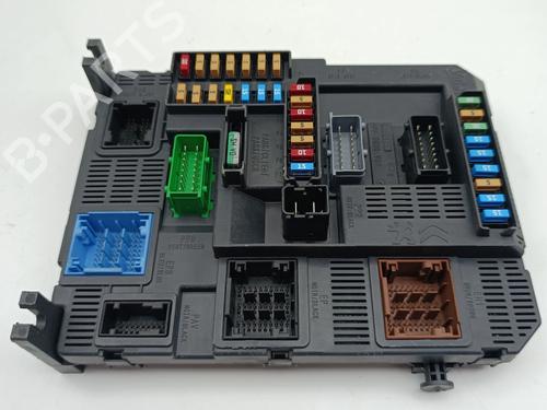 Used Fuse box Fuse box 36970082 36970082