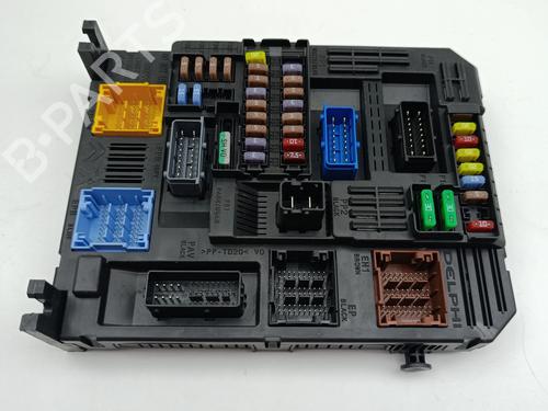 Used Fuse box Fuse box 36970078 36970078