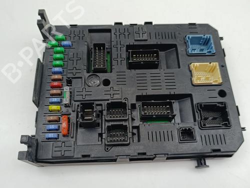 Used Fuse box Fuse box 36970088 36970088