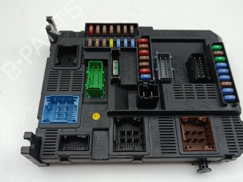 Used Fuse box Fuse box 36970108 36970108