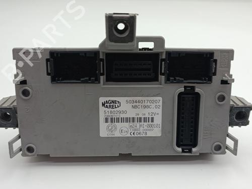 Used Fuse box Fuse box 36970160 36970160