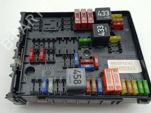 Zekeringkast Zekeringkast VW GOLF V (1K1) [2003-2010] 36970345 36970345