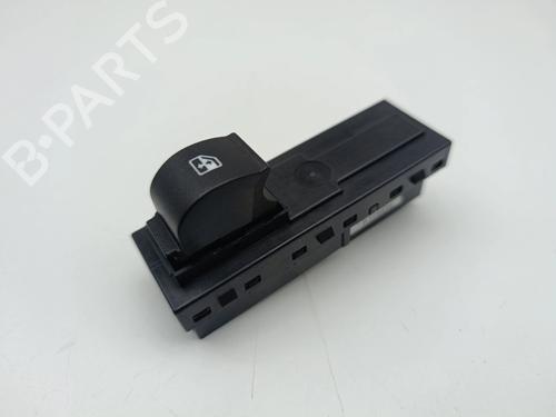 Højre bagtil elrude kontakt Højre bagtil elrude kontakt FIAT TIPO Estate (356_, 357_) 1.3 D (356WXH1A) (95 hp) 36973899 36973899