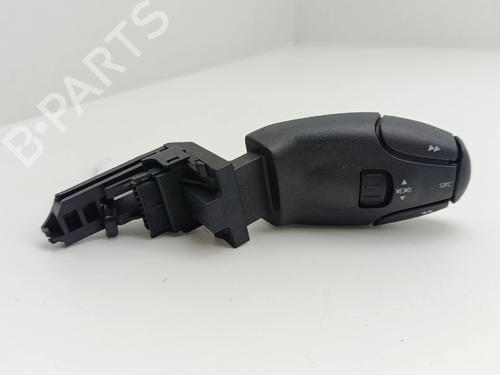 Used Steering wheel controls Steering wheel controls 36974757 36974757