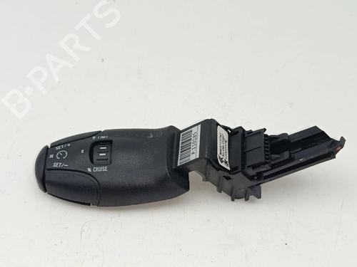 Used Steering wheel controls Steering wheel controls 36974939 36974939