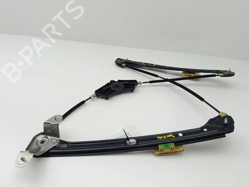 Rudehejsemekanisme ventre foran Rudehejsemekanisme ventre foran VW GOLF VII (5G1, BQ1, BE1, BE2) 1.4 TSI (125 hp) 36975153 36975153