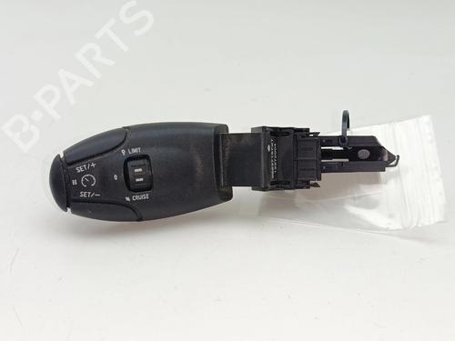 Used Steering wheel controls Steering wheel controls 36975347 36975347