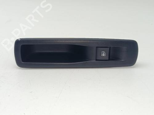 Højre bagtil elrude kontakt Højre bagtil elrude kontakt RENAULT MEGANE III Hatchback (BZ0/1_, B3_) [2008-2026] 36975508 36975508