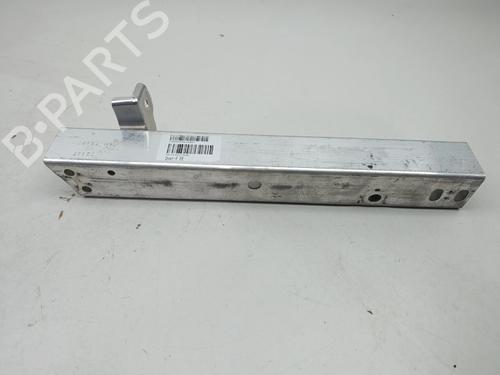Used Front bumper reinforcement Front bumper reinforcement 36975573 36975573