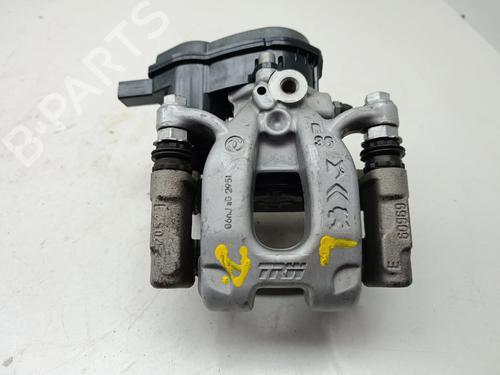 Used Right rear brake caliper Right rear brake caliper 36977061 36977061