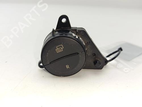 Used Steering wheel controls Steering wheel controls 36978011 36978011