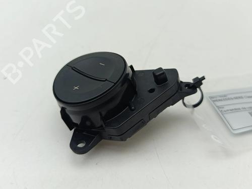 Used Steering wheel controls Steering wheel controls 36978218 36978218