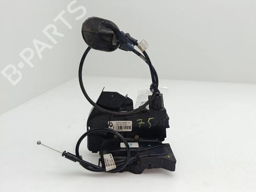 front-right-lock-renault-megane-iv-hatchback-b9amn_-2015-36979076 main image