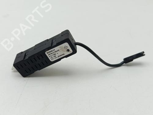 other-renault-megane-iv-hatchback-b9amn_-2015-36979107 main image