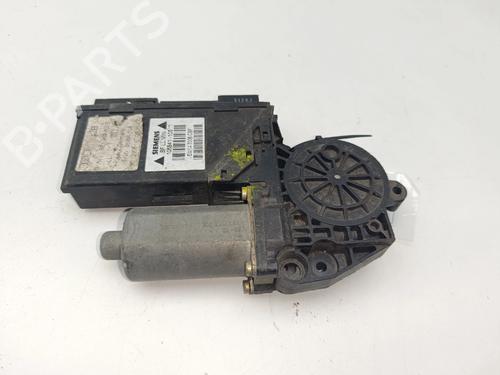Right front window motor AUDI A4 B7 (8EC) | BP36980221E20 - Image 2