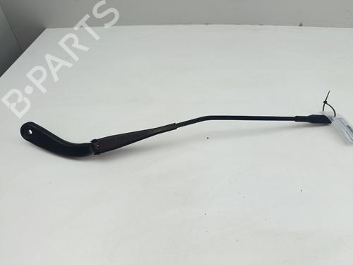 Used Front windshield wiper arm Front windshield wiper arm 36982138 36982138