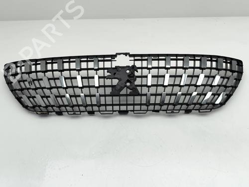Used Grille Grille 36983055 36983055