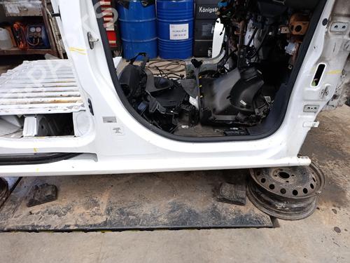 Used Right sideskirt Right sideskirt 37243765 37243765